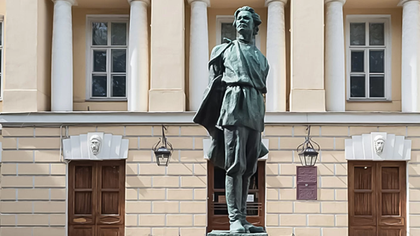 В Москве отреставрируют памятник Максиму Горькому, созданный Верой Мухиной