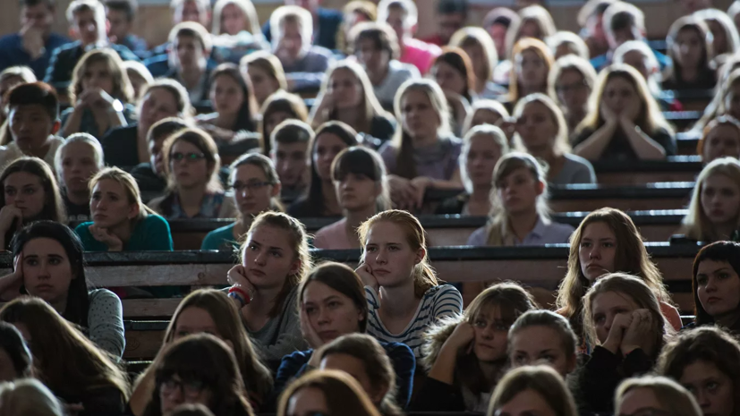 Медколледжи Подмосковья выпустили более 1,7 тысячи студентов в 2020 году