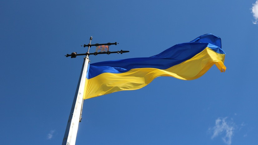 Опрос: почти половина украинцев не считают Украину независимой страной