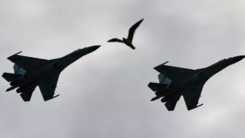 Разведку у российских границ за неделю вели 32 самолета