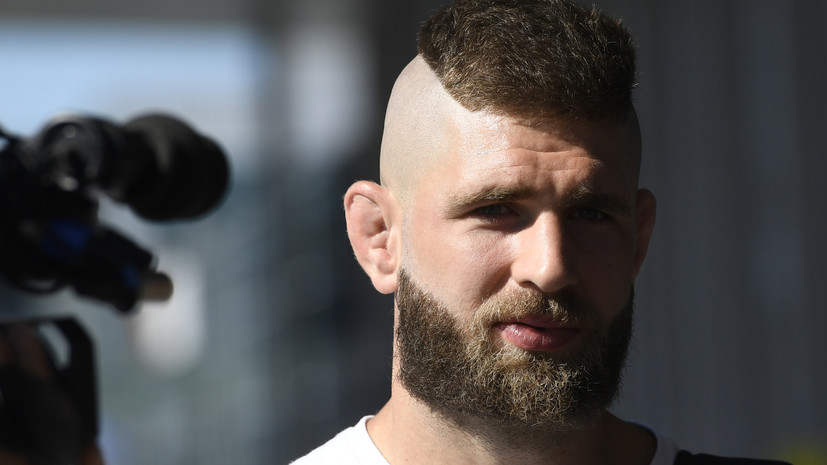 Прохазка нокаутировал Оздемира на UFC 251