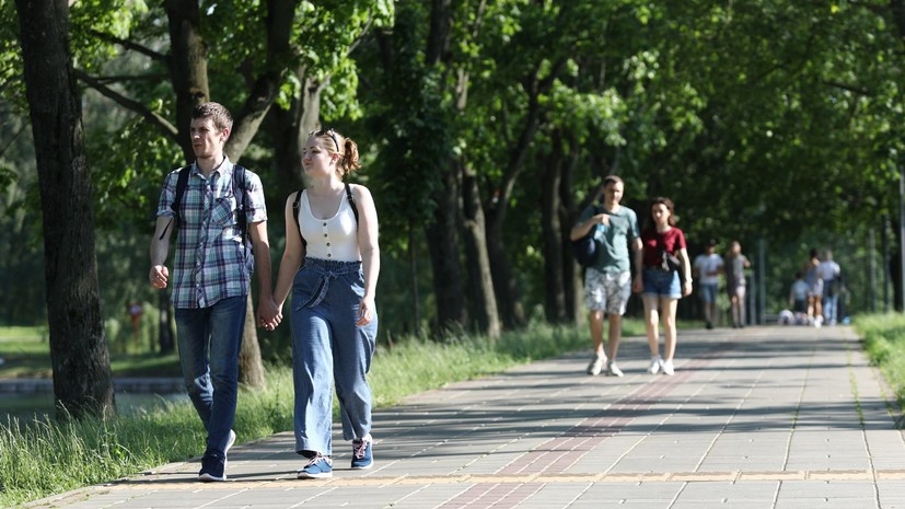 «В город начинает возвращаться привычный ритм жизни»: в Москве начался очередной этап снятия ограничений из-за COVID-19