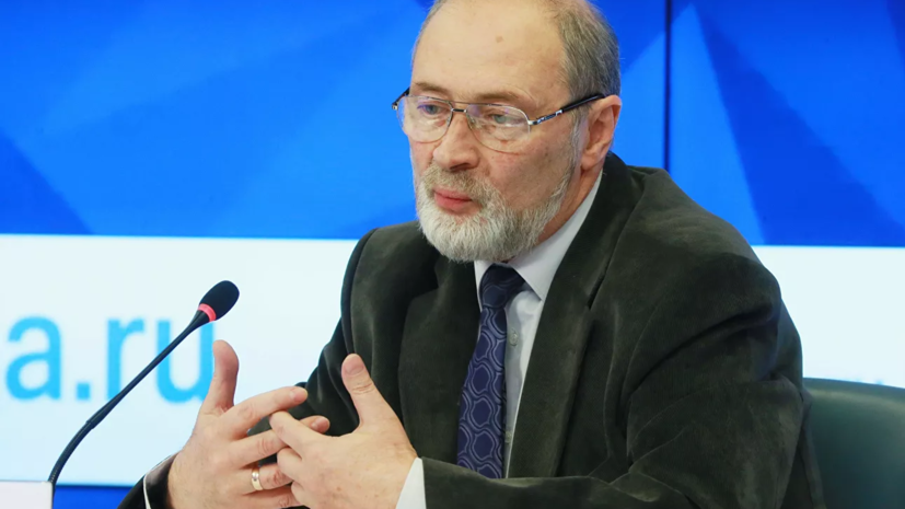 Вильфанд рассказал о причинах дождливой погоды в Центральной России