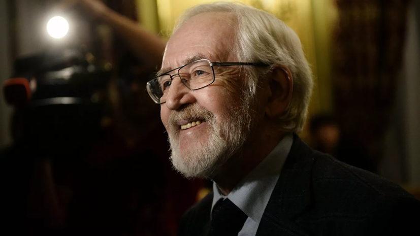 Президент поздравил актёра Василия Ливанова с 85-летием
