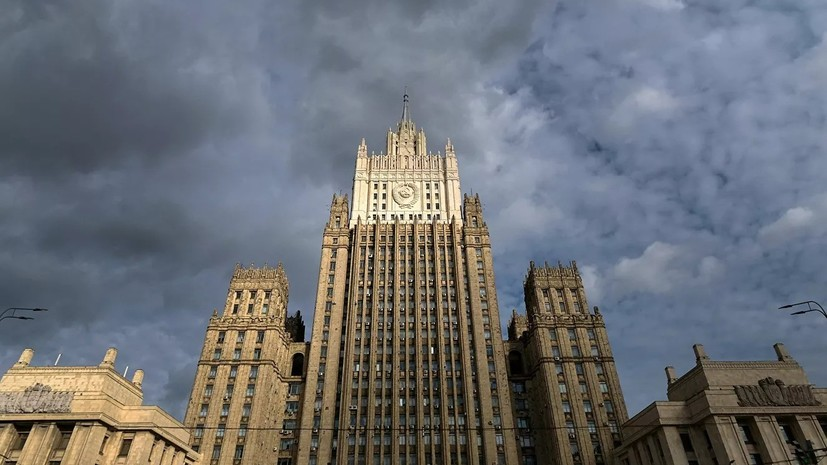 МИД подтвердил похищение семи россиян с танкера в Бенине