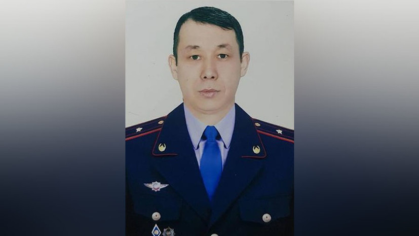 «Первым делом получил по шее от жены»: полицейский из Казахстана ради поимки педофила прыгнул с 13-го этажа