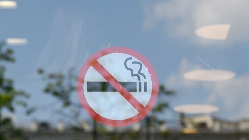 Минздрав дал рекомендации по оформлению мест для курения в аэропортах