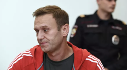 «Обычная смена вывески»: что стоит за объявленной Навальным ликвидацией ФБК