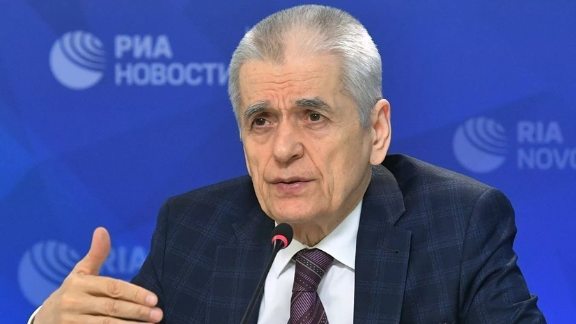 Онищенко прокомментировал разрешение на безвизовый въезд в Россию для командировок