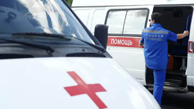 В Тюмени полицейский автомобиль сбил девушку