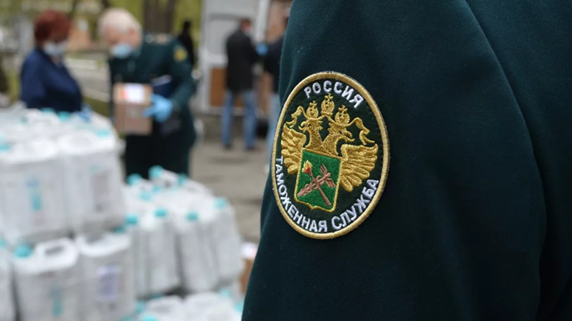 Пограничники изъяли у жителя Крыма более 200 предметов антиквариата Пограничники изъяли у жителя Крыма более 200 предметов антиквариата