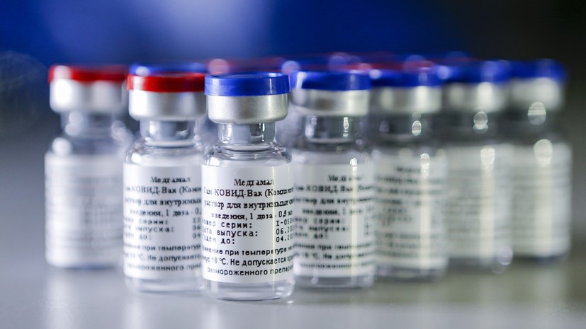 Первая партия российской вакцины против COVID-19 будет произведена в лабораторных условиях в Беларуси уже в нынешнем году. 