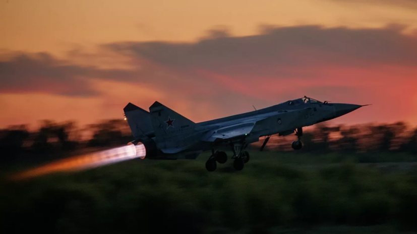 МиГ-31 перехватил над Баренцевым морем самолёт ВВС Норвегии МиГ-31 перехватил над Баренцевым морем самолёт ВВС Норвегии