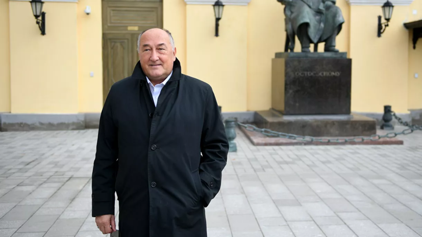 Василий Ливанов поделился воспоминаниями о Борисе Клюеве Василий Ливанов поделился воспоминаниями о Борисе Клюеве