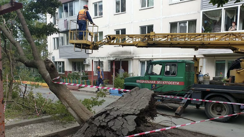 Около 3 тысяч человек остаются без света в Приморье