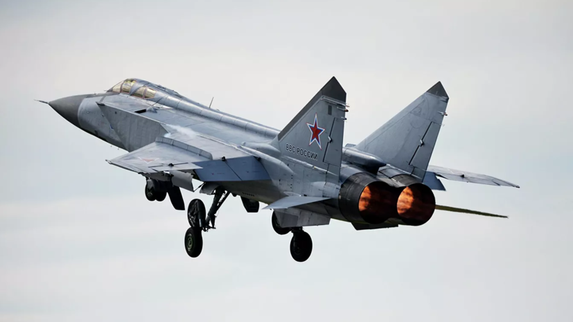 МиГ-31 перехватил патрульный самолёт Норвегии над Баренцевым морем МиГ-31 перехватил патрульный самолёт Норвегии над Баренцевым морем