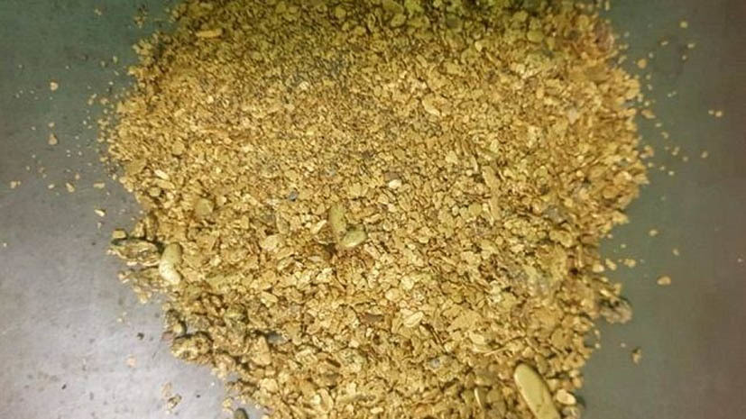 В Красноярском крае и Якутии пресекли попытки вывезти незаконно полученное золото В Красноярском крае и Якутии пресекли попытки вывезти незаконно полученное золото