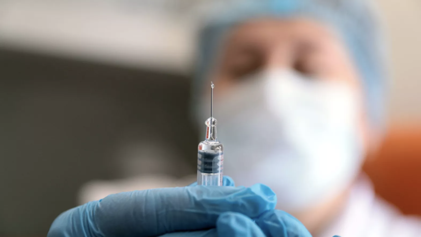 Гинцбург: беременеть после вакцинации от коронавируса можно