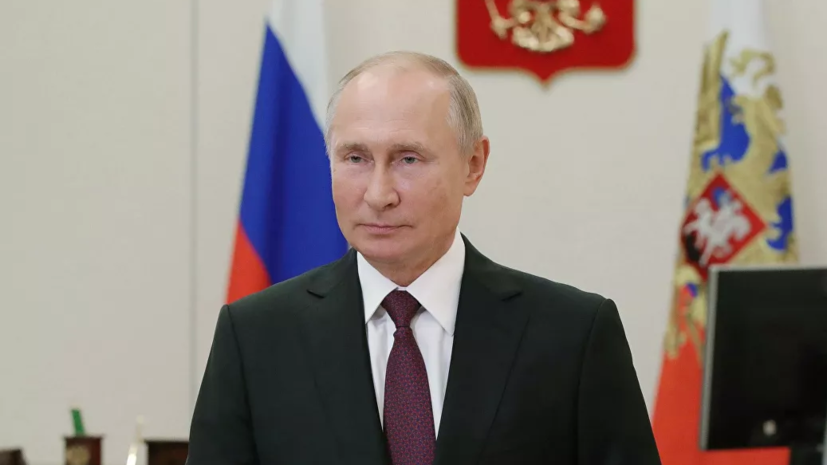 Путин призвал студентов старших курсов устраиваться на работу в школы Путин призвал студентов старших курсов устраиваться на работу в школы