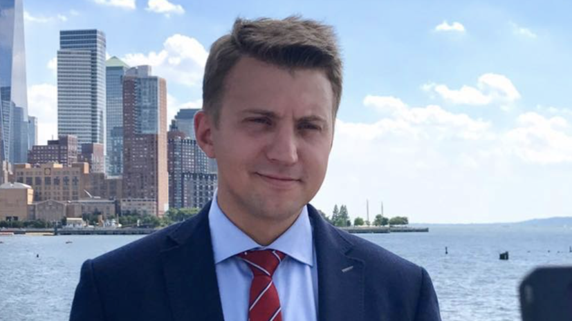 Посольство России потребует у США объяснений из-за допроса журналиста RT