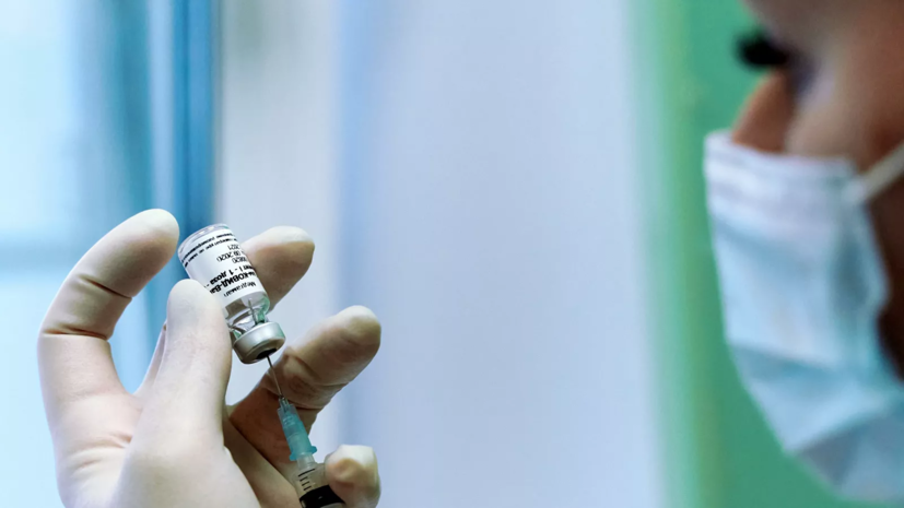 Путин призвал развернуть вакцинацию от коронавируса по всей России