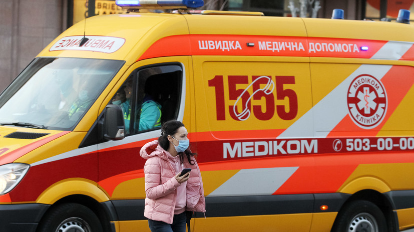 На Украине выявили 6677 новых случаев коронавируса за сутки