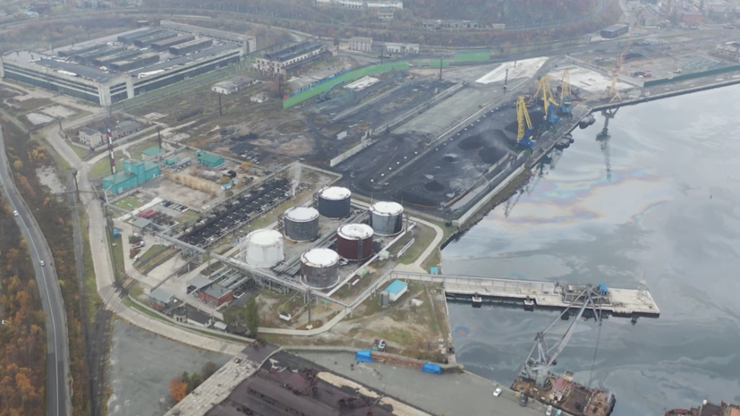 В Находке прокомментировали ситуацию с разливом нефти в заливе