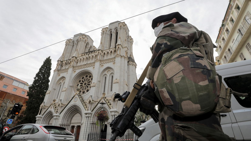 Во Франции задержан мужчина по делу о нападении в Ницце