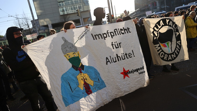 В Германии тысячи людей протестуют против нового локдауна