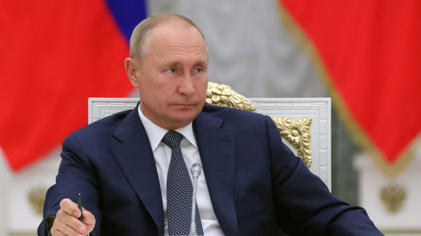 Путин выступил с заявлением о прекращении огня в Карабахе