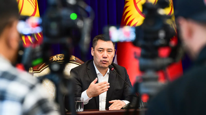 Жапаров сложил полномочия и. о. президента Киргизии
