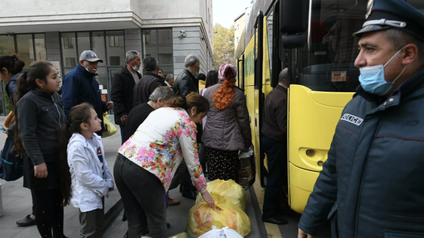 Ещё 475 жителей вернулись в Степанакерт в сопровождении миротворцев Ещё 475 жителей вернулись в Степанакерт в сопровождении миротворцев