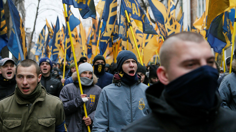 «Сращивание власти с радикалами»: почему украинская оппозиция обвинила Зеленского в «политическом терроре»