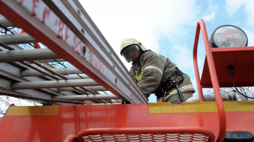 В Нальчике произошло возгорание в трёхэтажном здании магазина В Нальчике произошло возгорание в трёхэтажном здании магазина