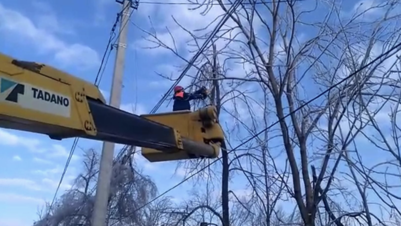 В Приморье более 15 тысяч жителей остаются без электроснабжения