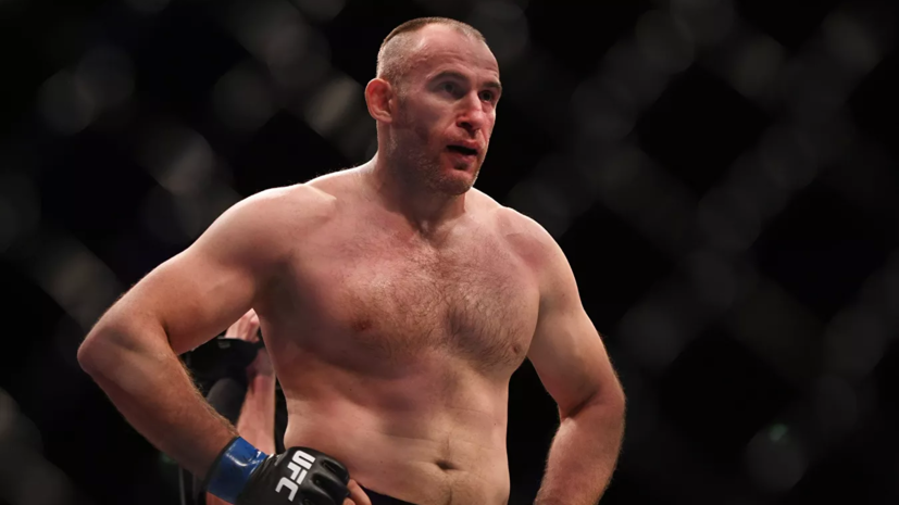 Олейник подписал контракт с UFC на улучшенных условиях и назвал имя следующего соперника