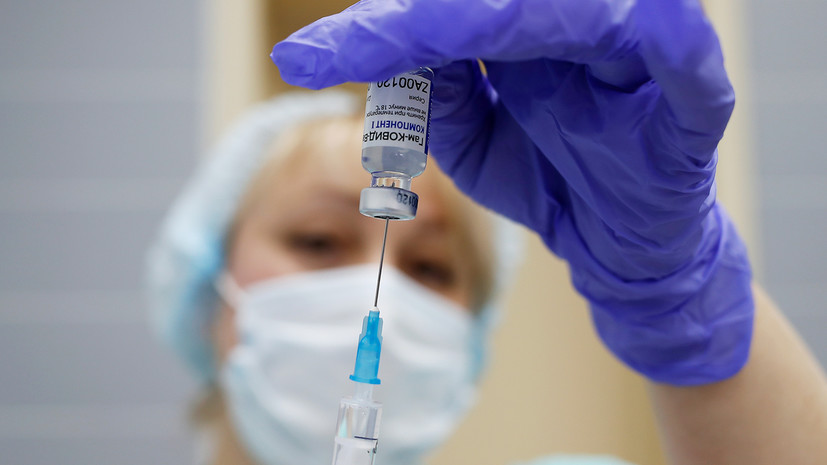 Стали известны сроки пика иммунного ответа на вакцинацию «Спутником V»