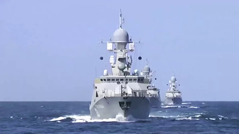 Корабли Каспийской флотилии провели противовоздушные учения