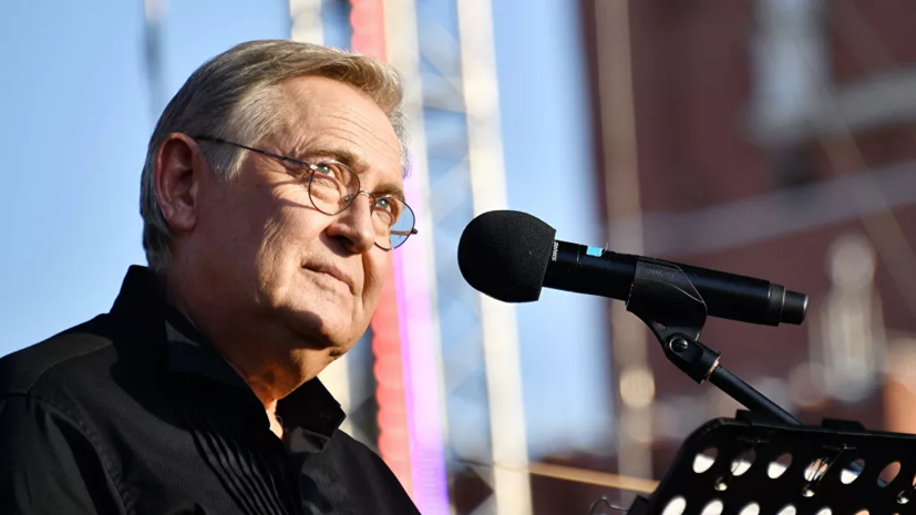 Юрий Стоянов рассказал о музыкальном альбоме «Где-то»