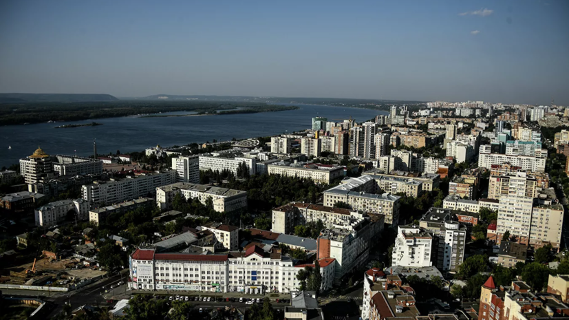 В Самаре возложили цветы к Вечному огню в память о дне снятия блокады Ленинграда