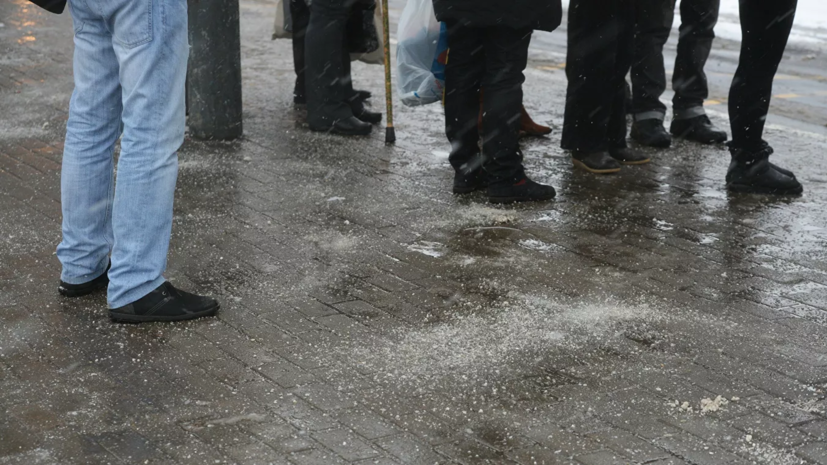 В Дептрансе предупредили о гололёде на дорогах в Москве