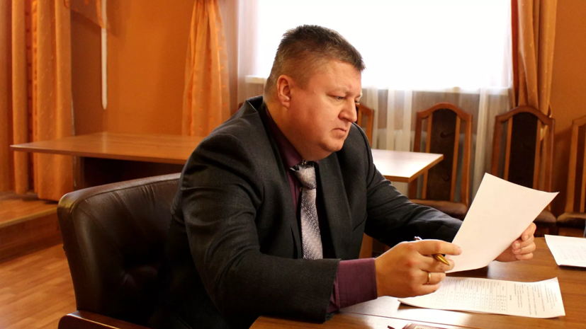 Главу Минздрава Республики Алтай и его помощника заподозрили во взятках