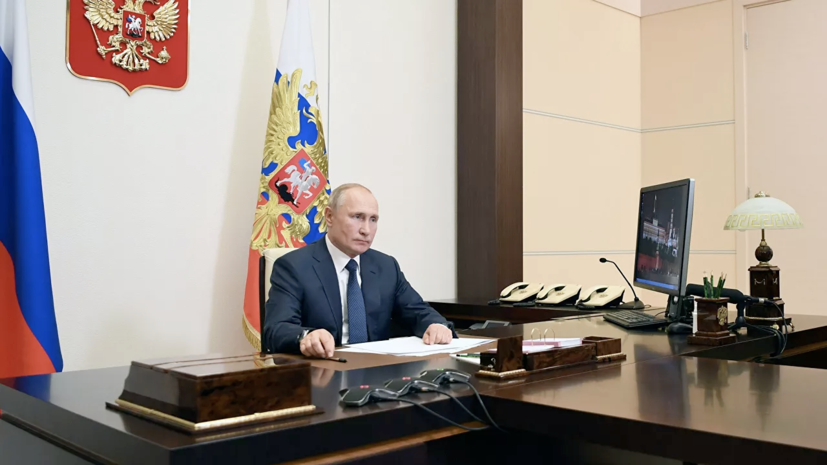 Путин поговорил по телефону с наследным принцем Саудовской Аравии