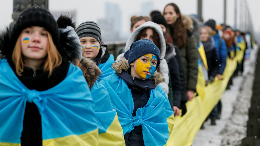 «Перепрошивка сознания»: американская НКО собирается привлекать украинскую молодёжь в политику