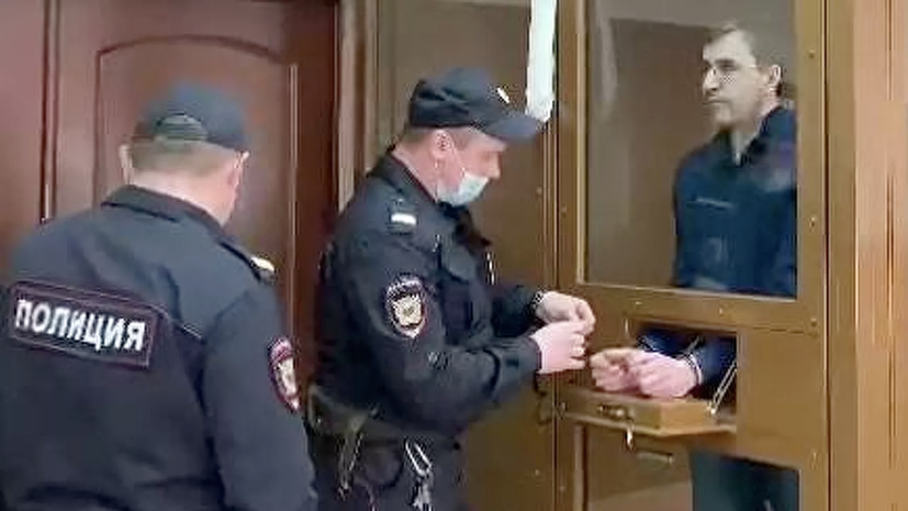 Суд арестовал замглавы Департамента экономики Москвы по делу о взятке