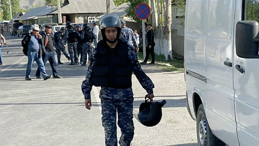 В Киргизии заявили о гибели человека из-за перестрелки на границе В Киргизии заявили о гибели человека из-за перестрелки на границе