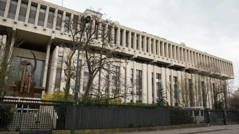 «Не способствует выправлению ситуации»: дипмиссия России назвала вызов посла в МИД Франции частью демарша ЕС