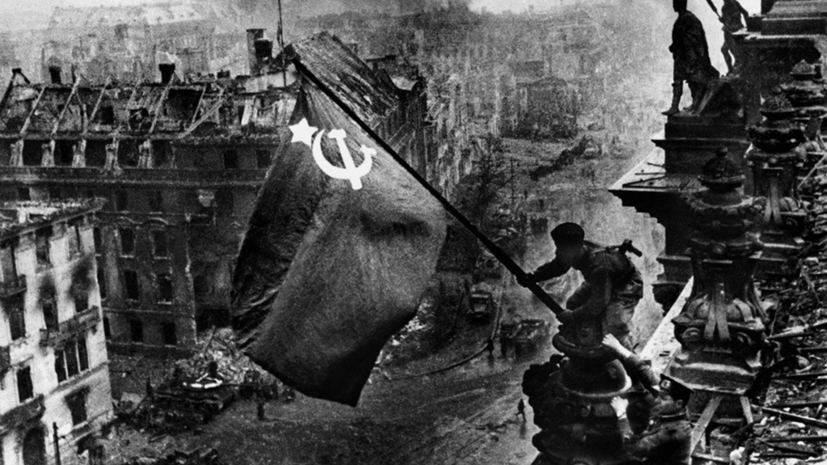 An exhibition of the Soviet photojournalist Yevgeny Khaldei opens in ...