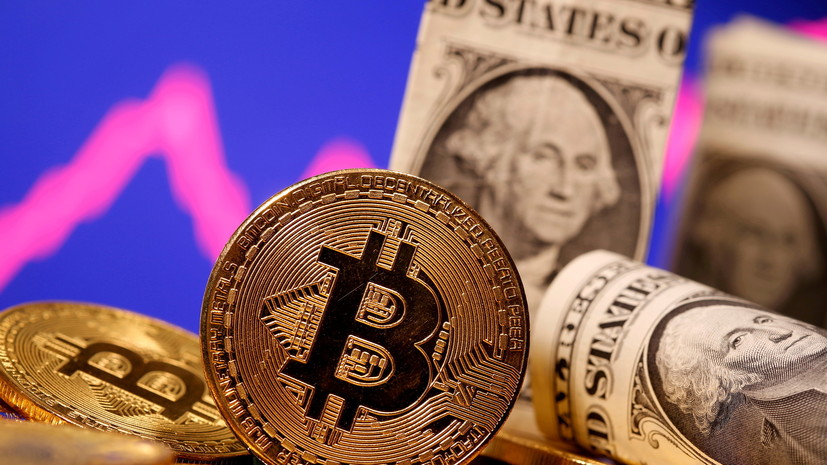 Биткоин падает в цене более чем на 15%