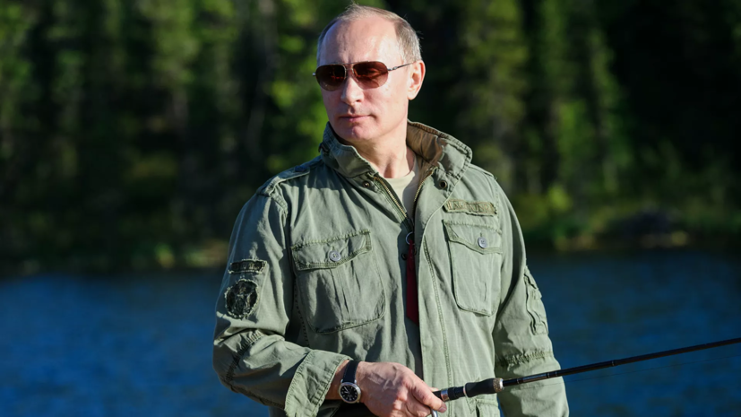 Песков рассказал, что у Путина не будет полноценного летнего отпуска Песков рассказал, что у Путина не будет полноценного летнего отпуска